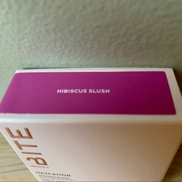 🌟🆓🌟 FREE! New Bite Beauty Daycation Blush Hibiscus Slush - Picture 3 of 10